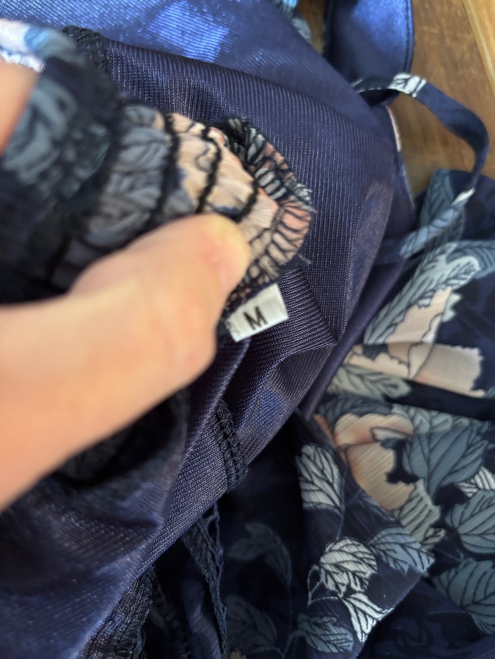 5/$25🌼 Navy Floral Halter Maxi Dress with Slit perfect for summer wedding - Picture 13 of 13